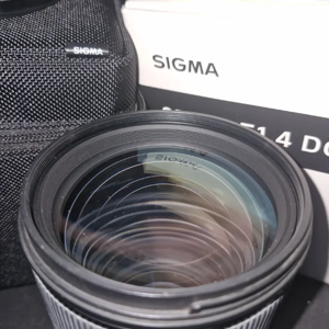 Sigma Sigma 85mm f/1.4 Art