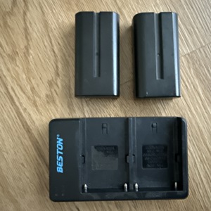 Cargador doble + 2 Baterias NP F 550